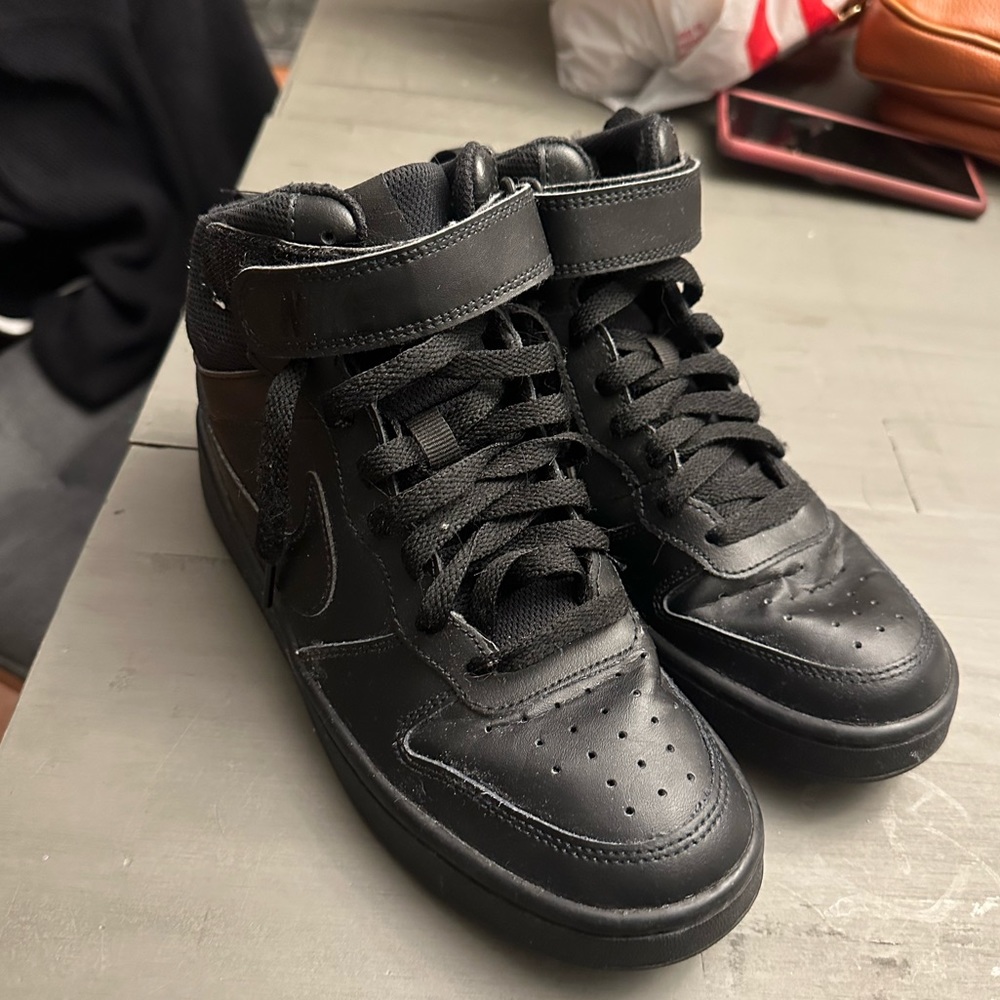 Black Air Force 1 highs with strap